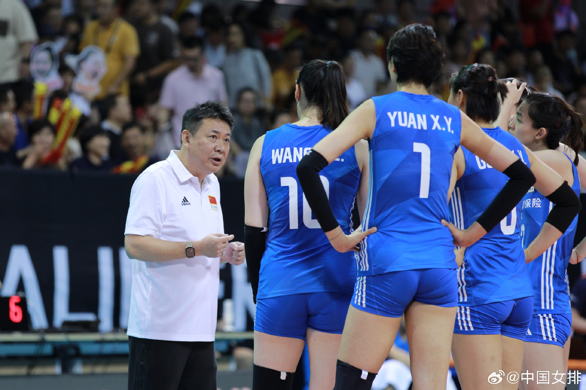 中国女排遭遇两连败，巴黎奥运直通资格再度岌