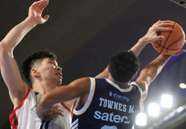 余嘉豪关键球把握不足致败 潜力仍被看好