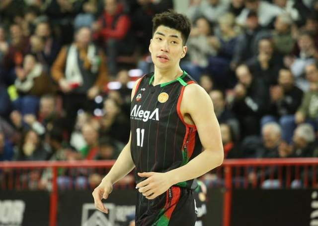 余嘉豪关键球把握不足致败 潜力仍被看好