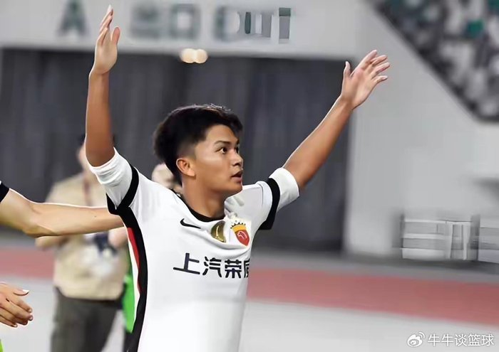 20岁蒯纪闻从海港主力跃升国青队引热议