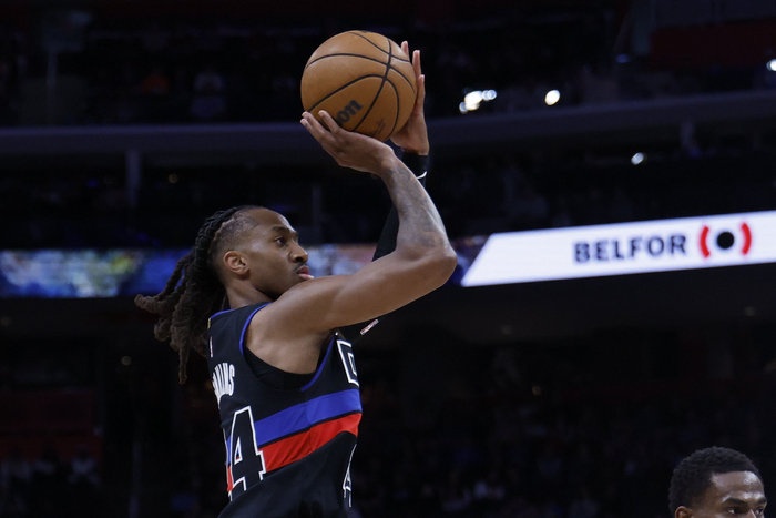 活塞双星联手制胜 森林狼客场吞败